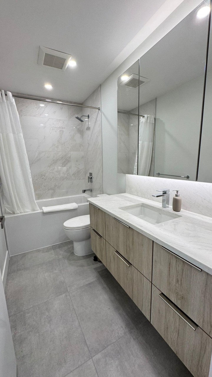 Photo 17 at 114 - 423 6th Street, Park Royal, West Vancouver