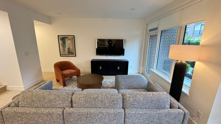 Photo 12 at 114 - 423 6th Street, Park Royal, West Vancouver