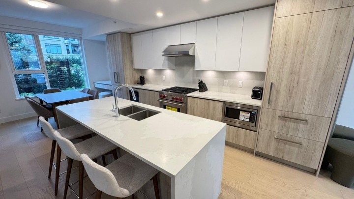 Photo 7 at 114 - 423 6th Street, Park Royal, West Vancouver