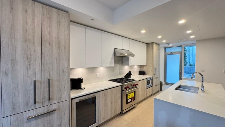 Photo 10 at 114 - 423 6th Street, Park Royal, West Vancouver