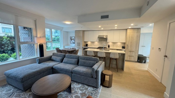 Photo 4 at 114 - 423 6th Street, Park Royal, West Vancouver