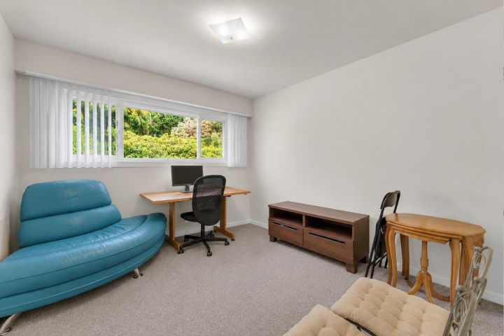 Photo 15 at 403 Newdale Court, Upper Delbrook, North Vancouver