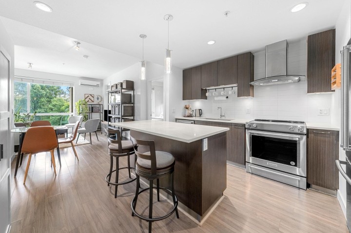 Photo 5 at 412 - 719 W 3rd Street, Harbourside, North Vancouver