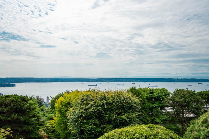 Photo 2 at 1 - 2278 Folkestone Way, Panorama Village, West Vancouver