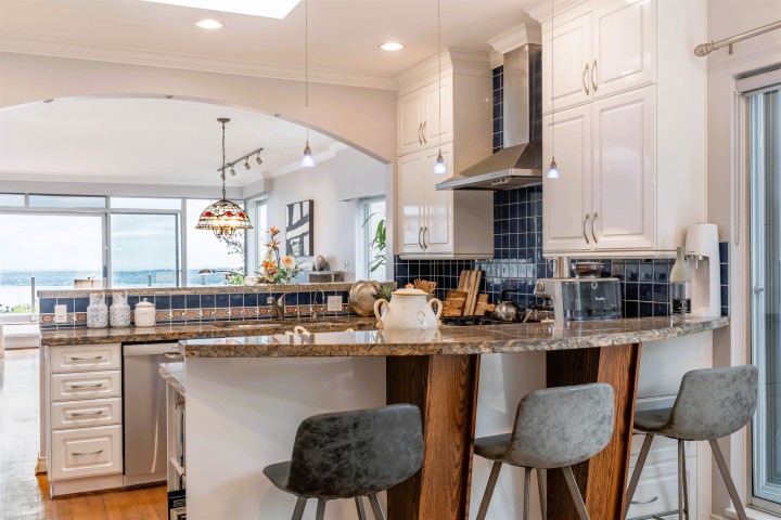 Photo 16 at 1 - 2278 Folkestone Way, Panorama Village, West Vancouver