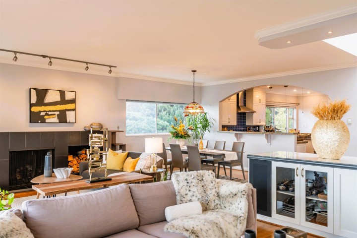 Photo 7 at 1 - 2278 Folkestone Way, Panorama Village, West Vancouver