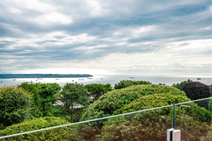 Photo 24 at 1 - 2278 Folkestone Way, Panorama Village, West Vancouver