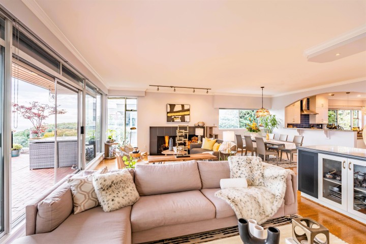 Photo 8 at 1 - 2278 Folkestone Way, Panorama Village, West Vancouver