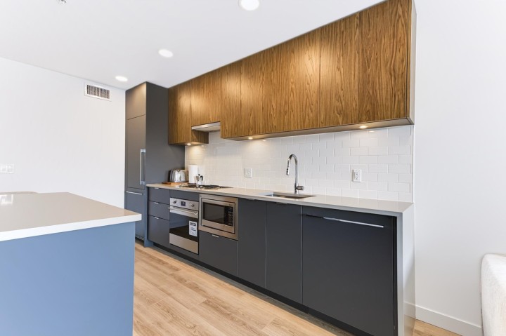 Photo 13 at 406 - 2419 Grant Street, Renfrew VE, Vancouver East