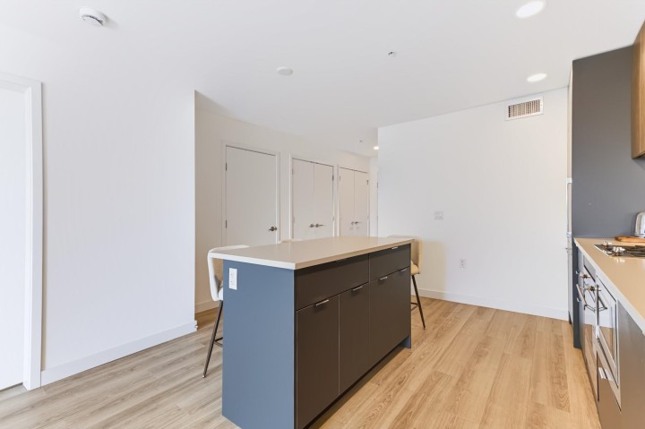 Photo 12 at 406 - 2419 Grant Street, Renfrew VE, Vancouver East