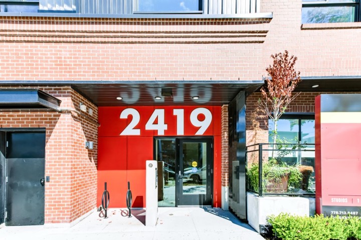 Photo 1 at 406 - 2419 Grant Street, Renfrew VE, Vancouver East