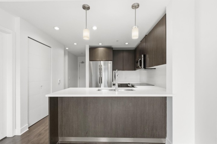 Photo 9 at 511 - 733 W 3rd Street, Harbourside, North Vancouver