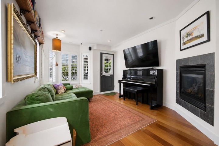 Photo 3 at 6 - 1642 E Georgia Street, Hastings, Vancouver East