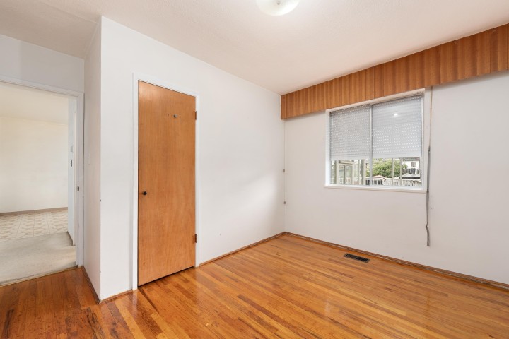 Photo 12 at 4561 Manor Street, Collingwood VE, Vancouver East