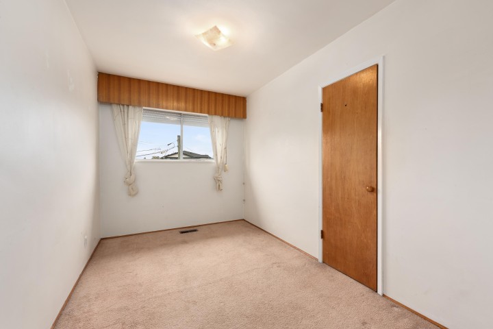 Photo 9 at 4561 Manor Street, Collingwood VE, Vancouver East