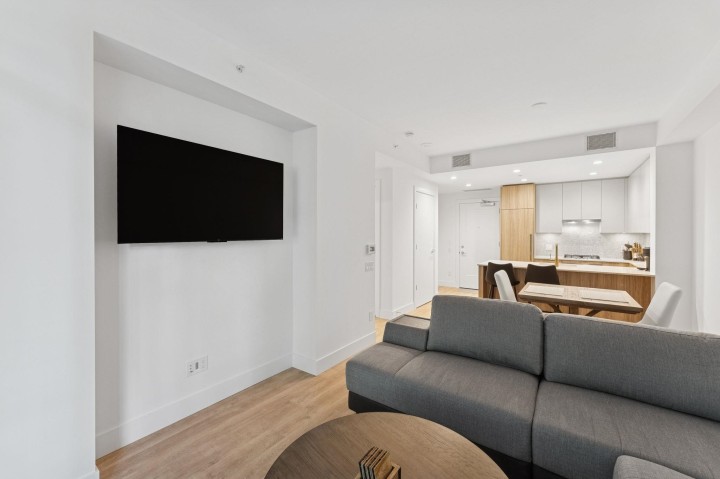 Photo 9 at 208 - 2375 Emery Court, Lynn Valley, North Vancouver