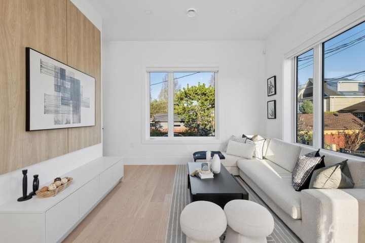 Photo 1 at 2754 Graveley Street, Renfrew VE, Vancouver East