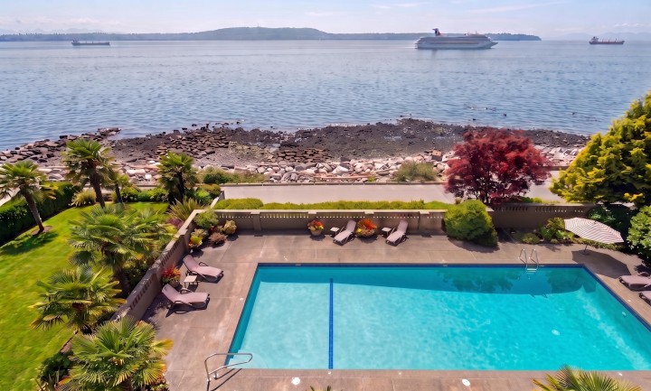 Photo 2 at 301 - 150 24th Street, Dundarave, West Vancouver