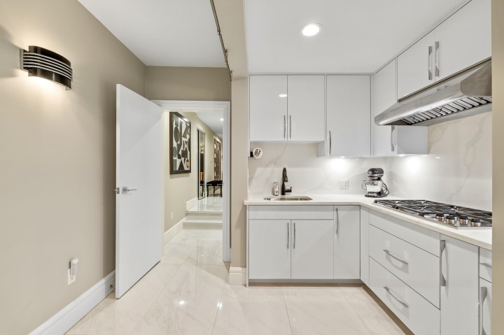 Photo 35 at 1130 Eyremount Drive, British Properties, West Vancouver