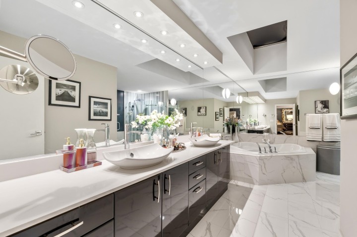 Photo 21 at 1130 Eyremount Drive, British Properties, West Vancouver
