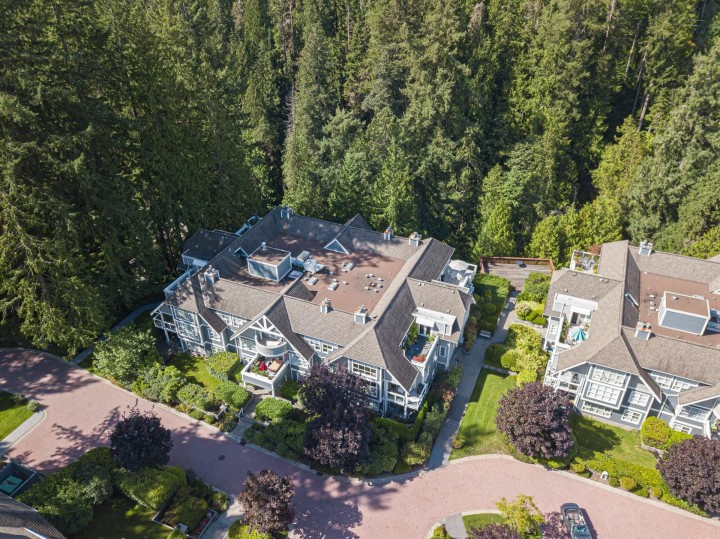 Photo 32 at 303 - 3373 Capilano Crescent, Capilano NV, North Vancouver
