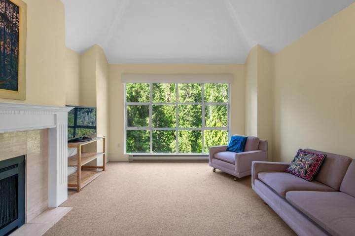 Photo 9 at 303 - 3373 Capilano Crescent, Capilano NV, North Vancouver