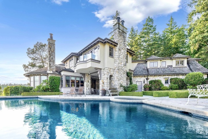 Photo 3 at 4672 Clovelly Walk, Caulfeild, West Vancouver