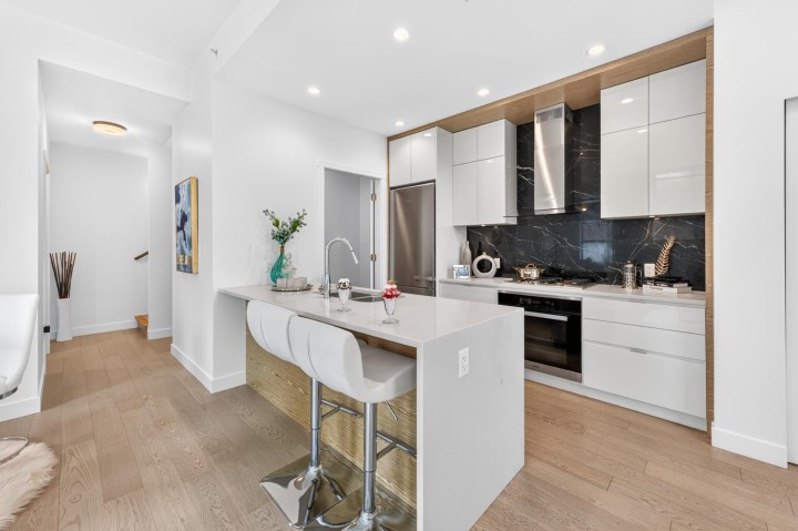 Photo 4 at 6739 Cambie Street, South Cambie, Vancouver West