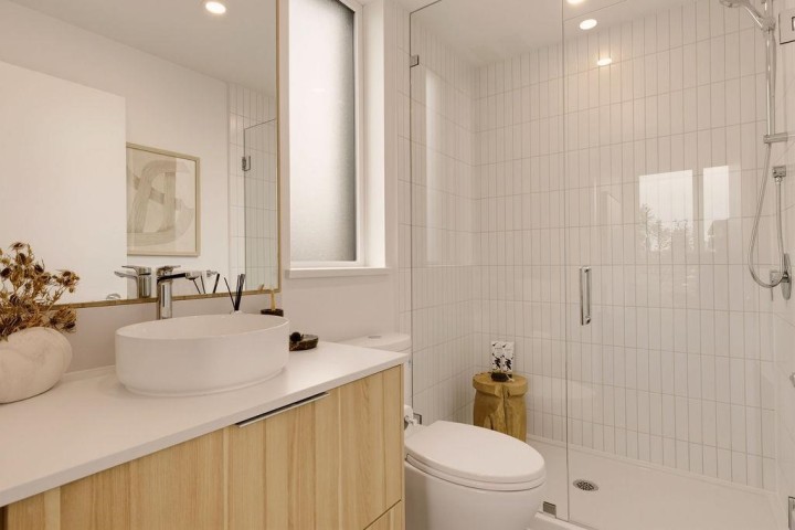 Photo 22 at 417 - 2450 Garden Drive, Grandview Woodland, Vancouver East