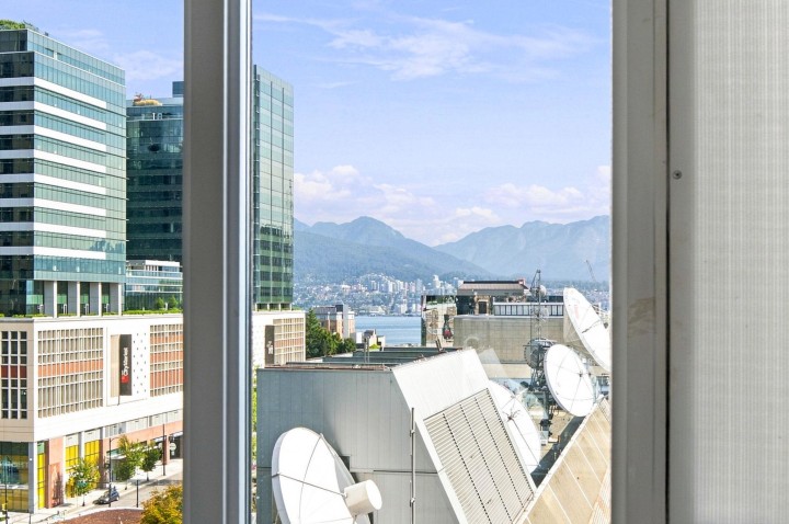 Photo 20 at 1703 - 233 Robson Street, Downtown VW, Vancouver West