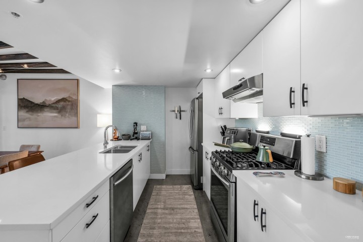 Photo 14 at 209 - 1238 Seymour Street, Downtown VW, Vancouver West