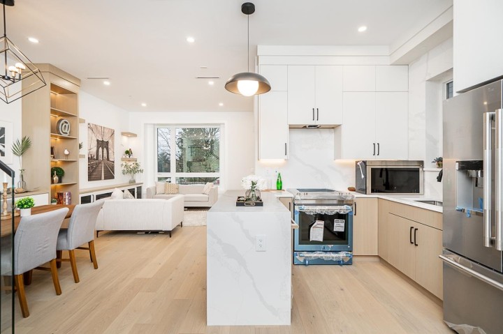 Photo 12 at 1 - 2753 Nanaimo Street, Grandview Woodland, Vancouver East
