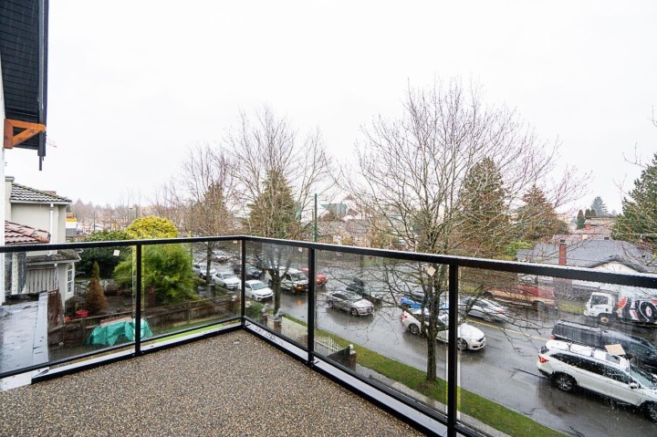 Photo 18 at 1 - 2753 Nanaimo Street, Grandview Woodland, Vancouver East