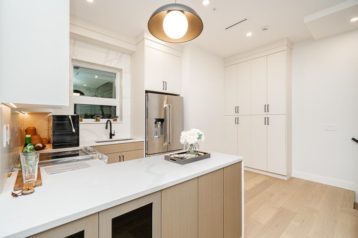 Photo 11 at 1 - 2753 Nanaimo Street, Grandview Woodland, Vancouver East