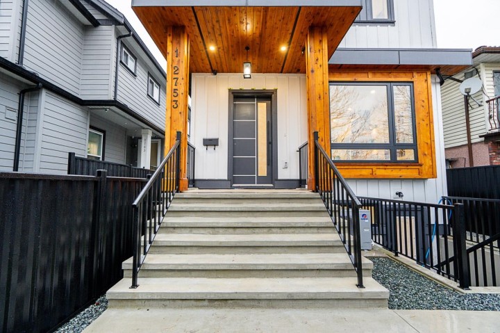 Photo 4 at 1 - 2753 Nanaimo Street, Grandview Woodland, Vancouver East