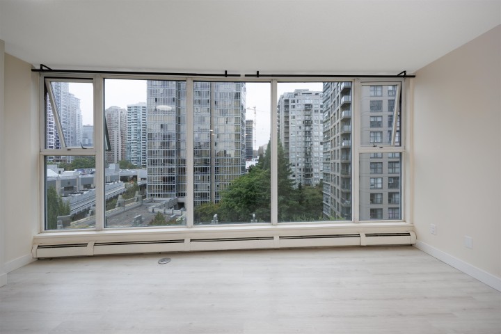 Photo 3 at 902 - 1008 Cambie Street, Yaletown, Vancouver West