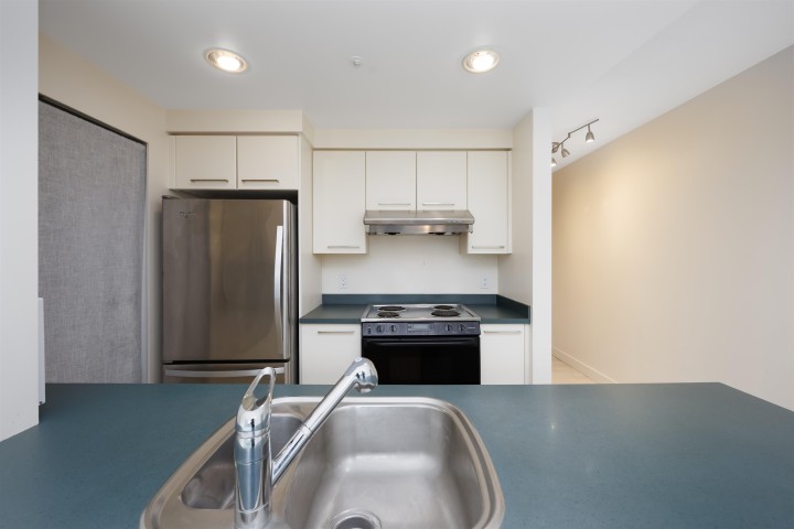 Photo 8 at 902 - 1008 Cambie Street, Yaletown, Vancouver West