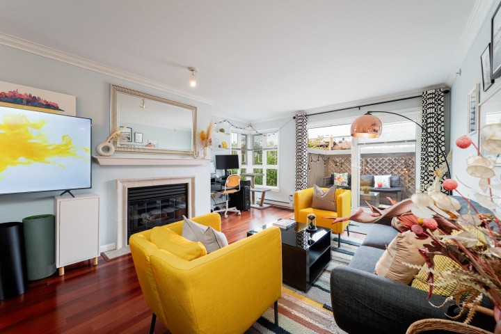 Photo 12 at 404 - 2161 W 12th Avenue, Kitsilano, Vancouver West