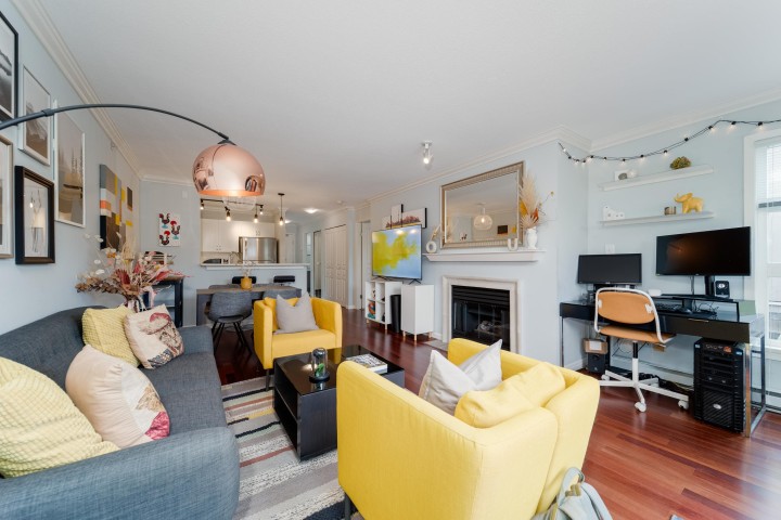 Photo 10 at 404 - 2161 W 12th Avenue, Kitsilano, Vancouver West
