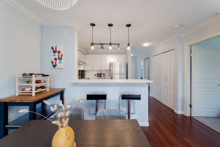 Photo 4 at 404 - 2161 W 12th Avenue, Kitsilano, Vancouver West