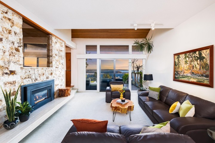 Photo 7 at 187 Rondoval Crescent, Upper Delbrook, North Vancouver