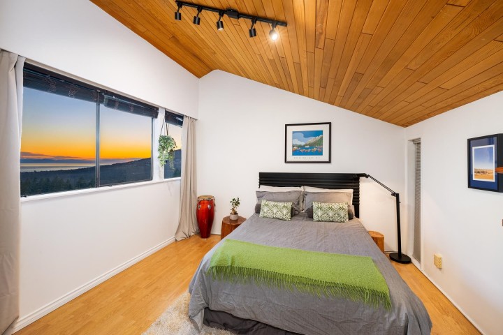 Photo 24 at 187 Rondoval Crescent, Upper Delbrook, North Vancouver