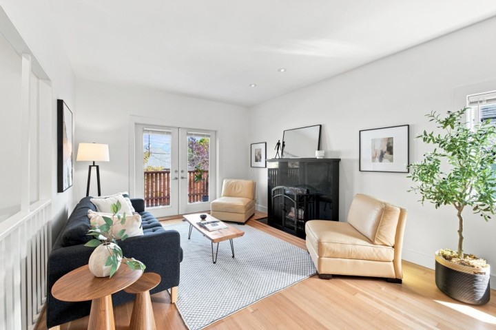 Photo 5 at 1970 Adanac Street, Hastings, Vancouver East