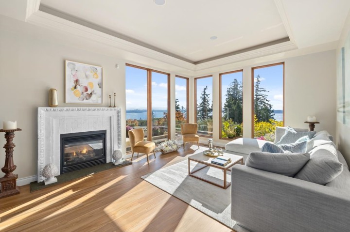 Photo 2 at 5401 West Vista Court, Upper Caulfeild, West Vancouver