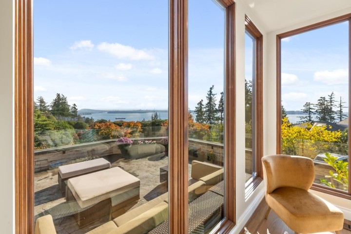 Photo 4 at 5401 West Vista Court, Upper Caulfeild, West Vancouver