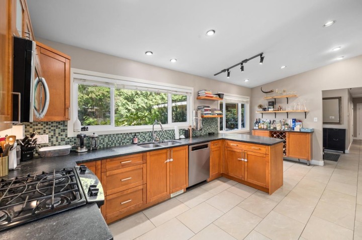 Photo 10 at 326 Moyne Drive, British Properties, West Vancouver