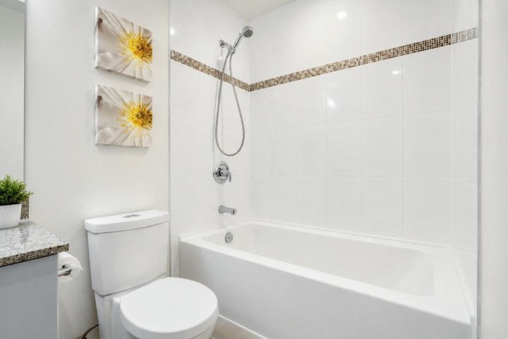 Photo 16 at 906 - 38 W 1st Avenue, False Creek, Vancouver West