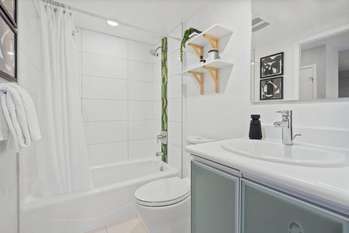 Photo 13 at 810 - 66 W Cordova Street, Downtown VW, Vancouver West