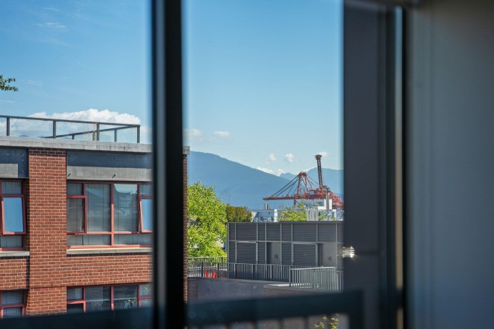Photo 4 at 810 - 66 W Cordova Street, Downtown VW, Vancouver West