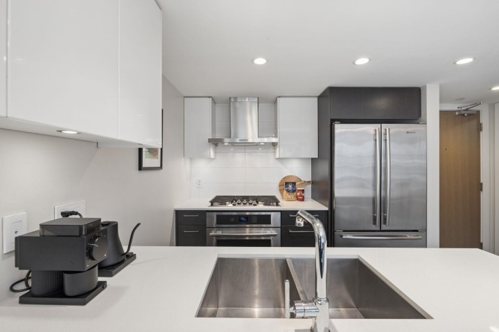 Photo 11 at 1106 - 1618 Quebec Street, Mount Pleasant VE, Vancouver East